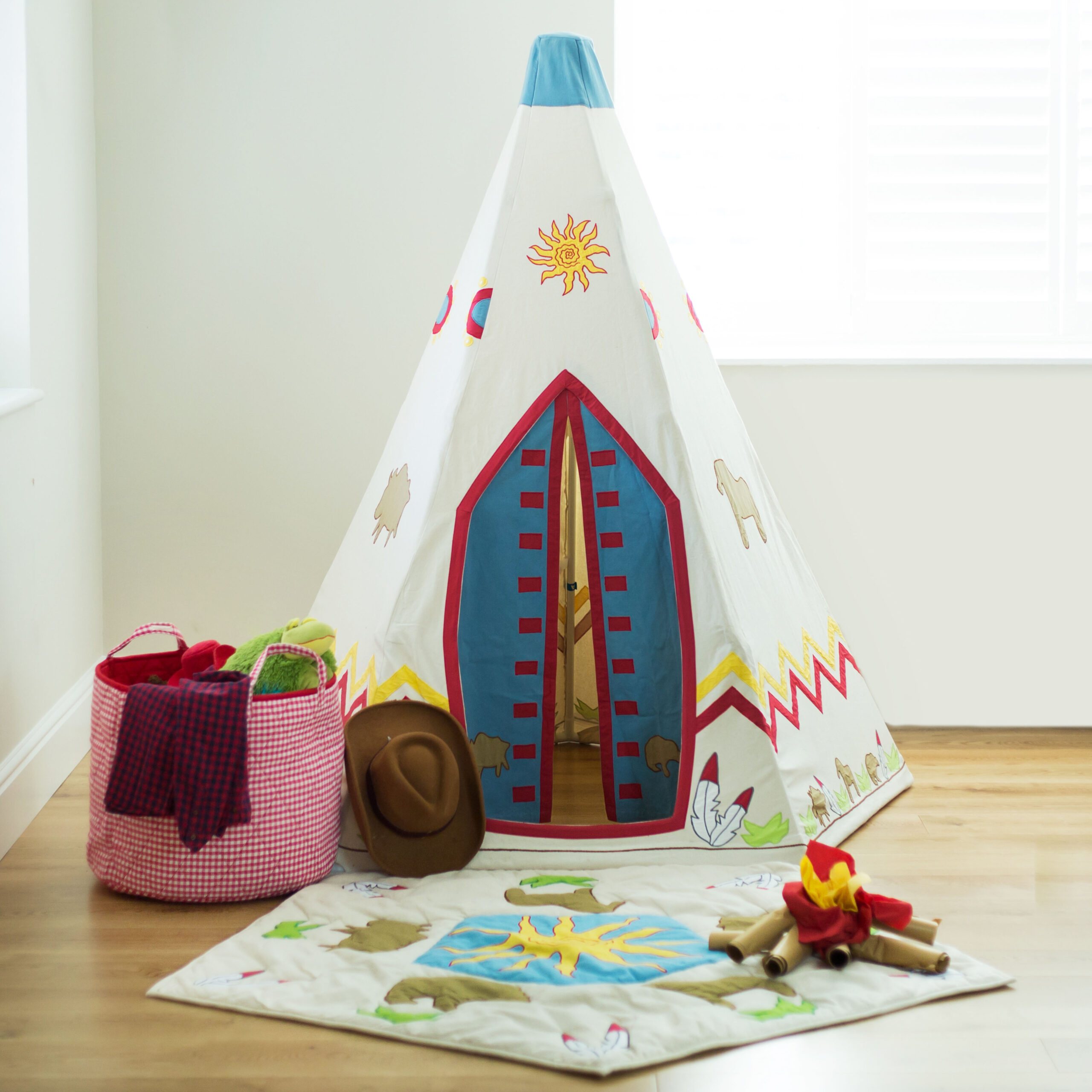 Playhouses & Wigwams