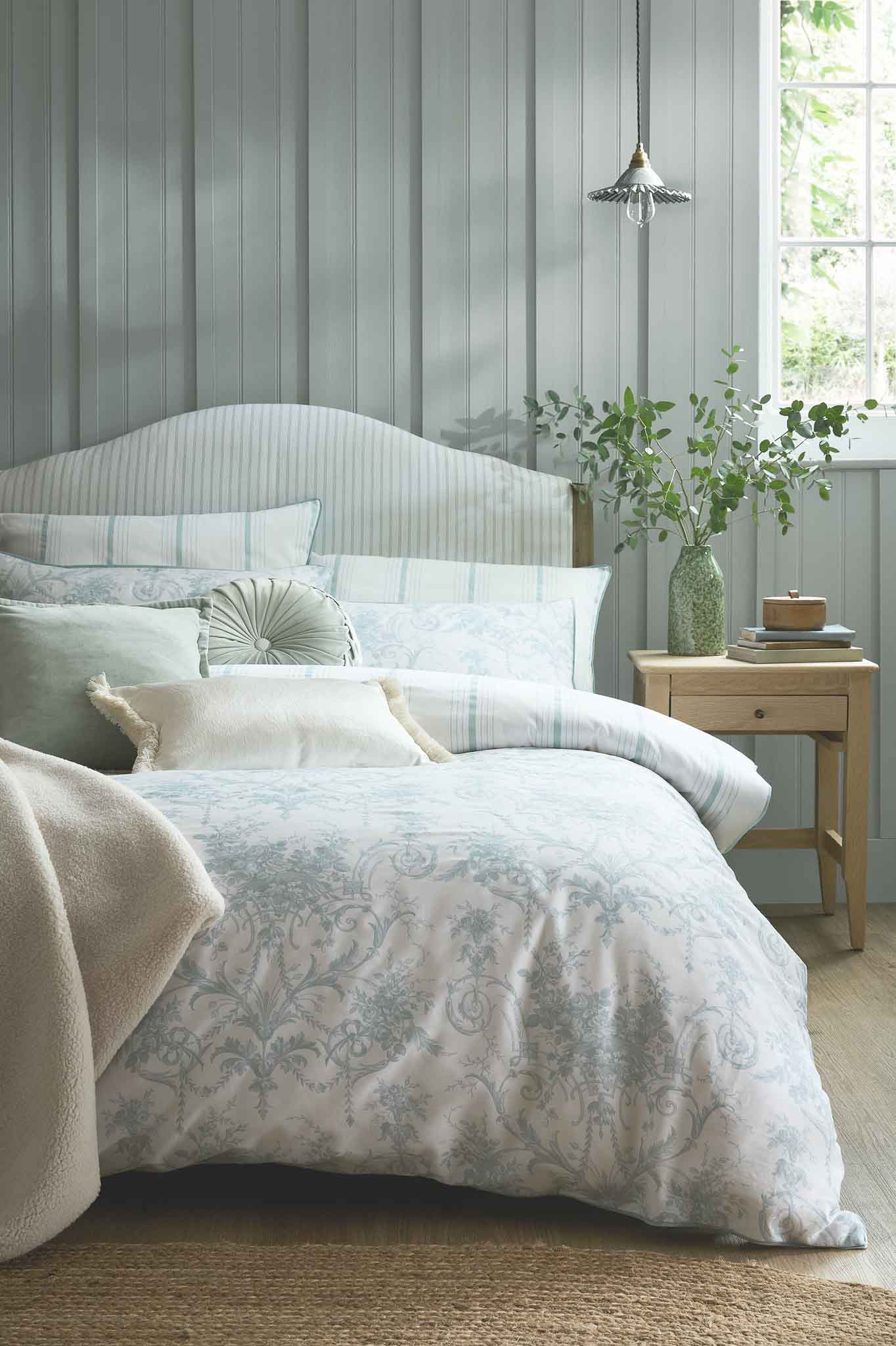 Laura Ashley Tuileries Duvet Cover and Pillowcase Set